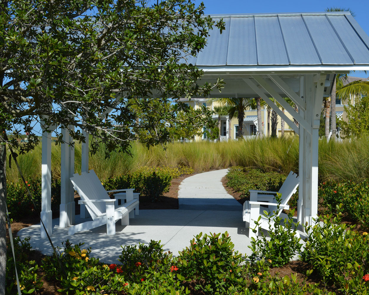 Harbour Isle Shade Structure with Chairs