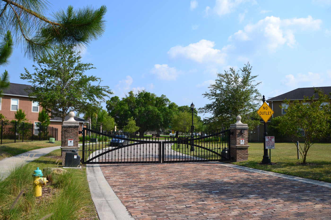 Highland Park Neighborhood gate